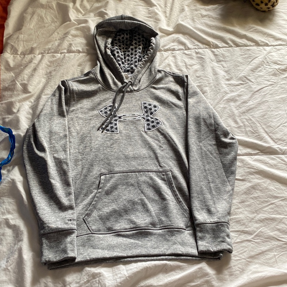 Gray sweatshirt under armor